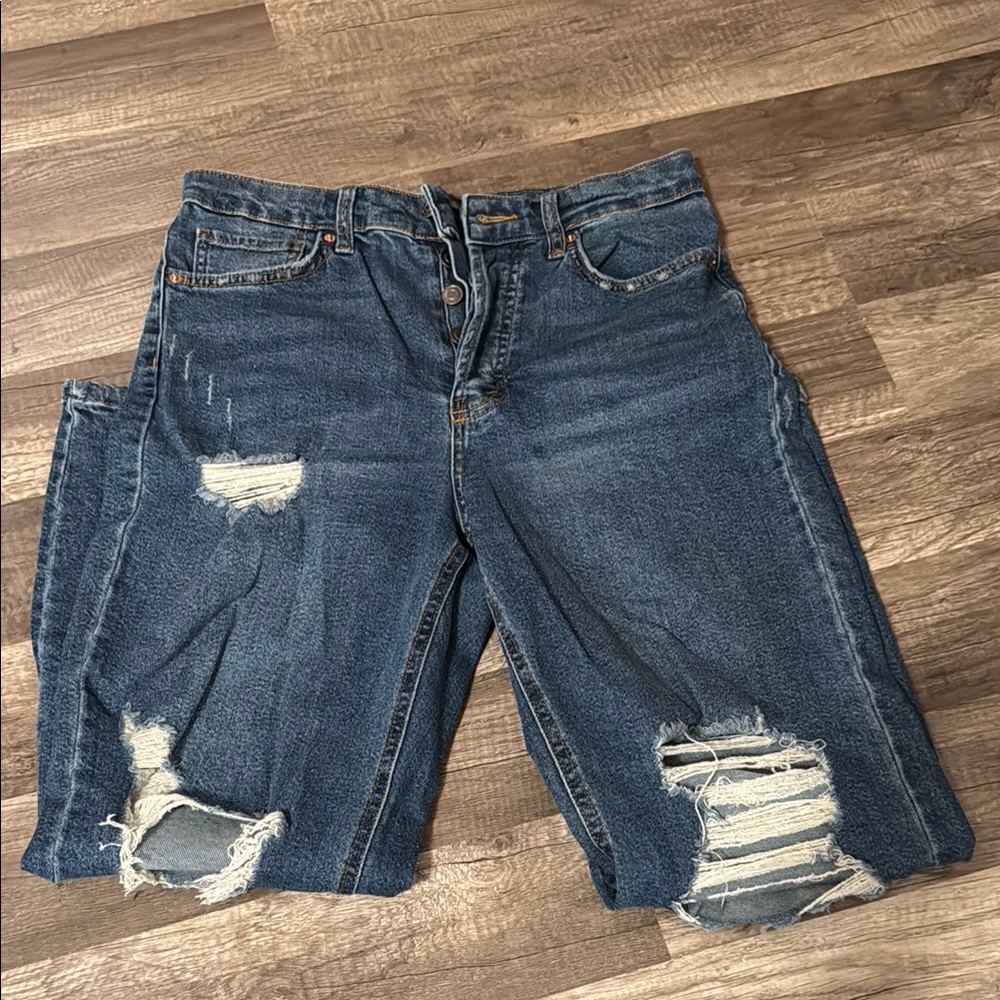 Distressed High Rise Blue Jeans